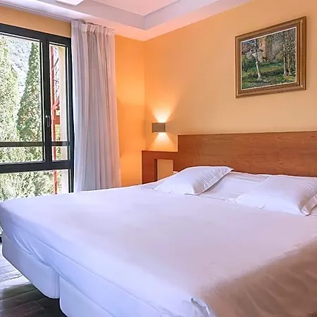 Hotel Cardos Escaló